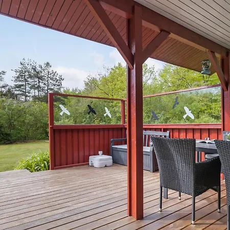 2 Bedroom Beautiful In בית נופש *