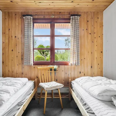 2 Bedroom Beautiful In Toftlund