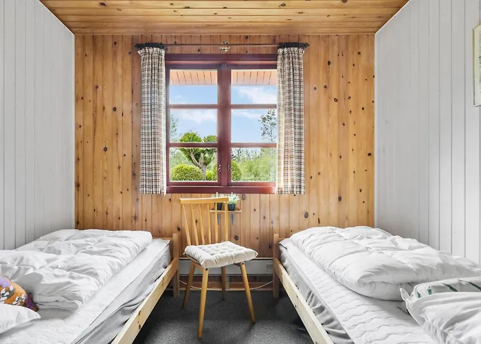 2 Bedroom Beautiful In Toftlund